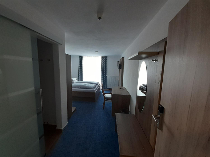 Bedroom 4, Landgasthof Hotel Lamm, Alb-Donau-Kreis