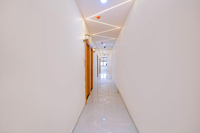 Public Area 2, FabHotel Airport View - Nr. Airport, Ahmadabad