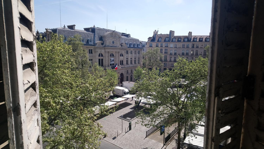 Others 5, Hotel Rivoli, Paris