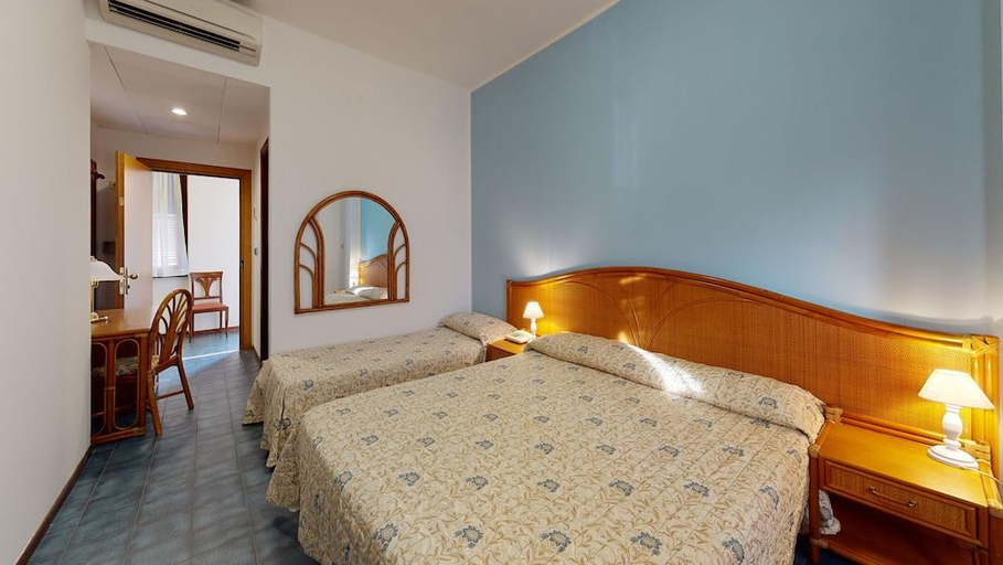 Bedroom 2, Zunino, Savona