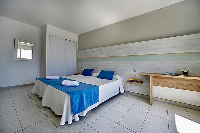 Bedroom 3, Gavimar Ariel Chico Hotel and Apartments, Baleares