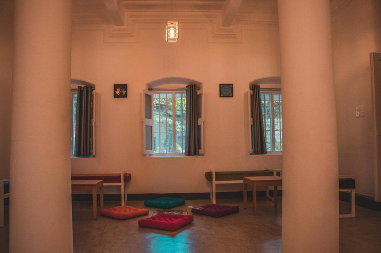 Food & Drinks 5, Roambay, Mysore