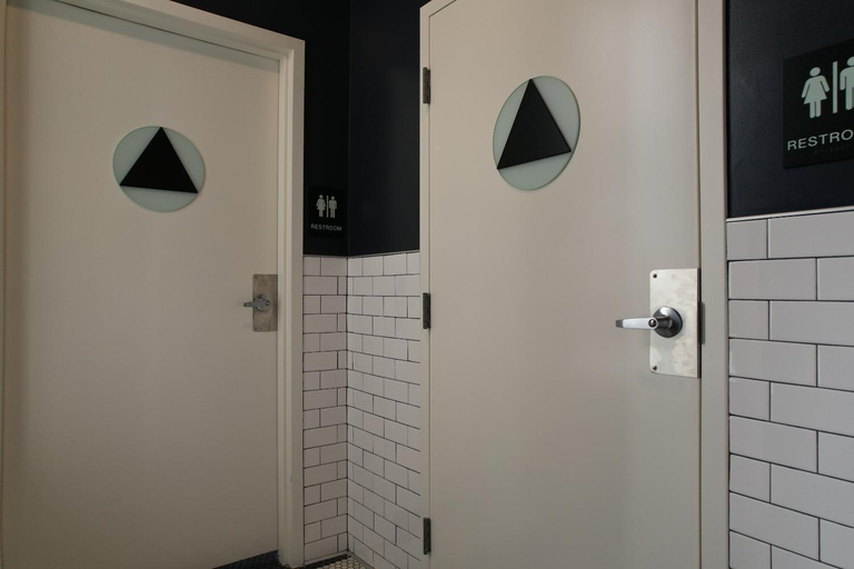 Bathroom 4, Chapter San Francisco, San Francisco