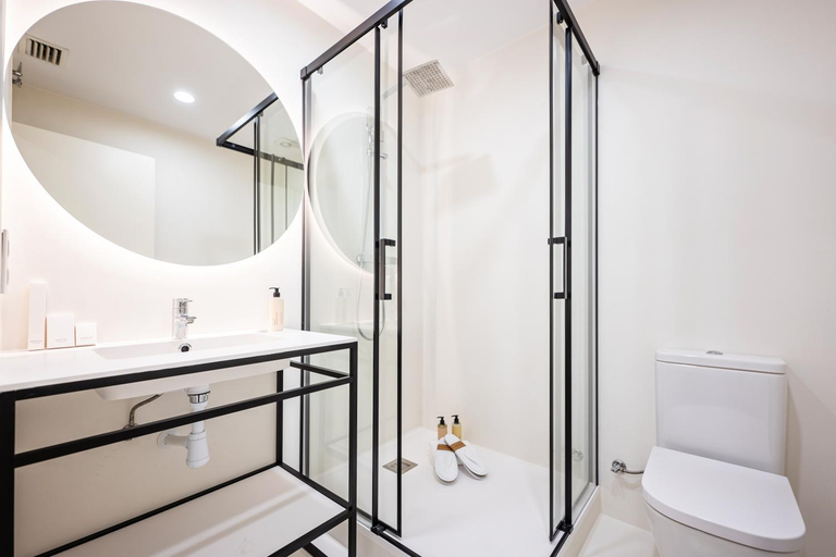 Bathroom 3, Sweett - La Gran Via, Barcelona