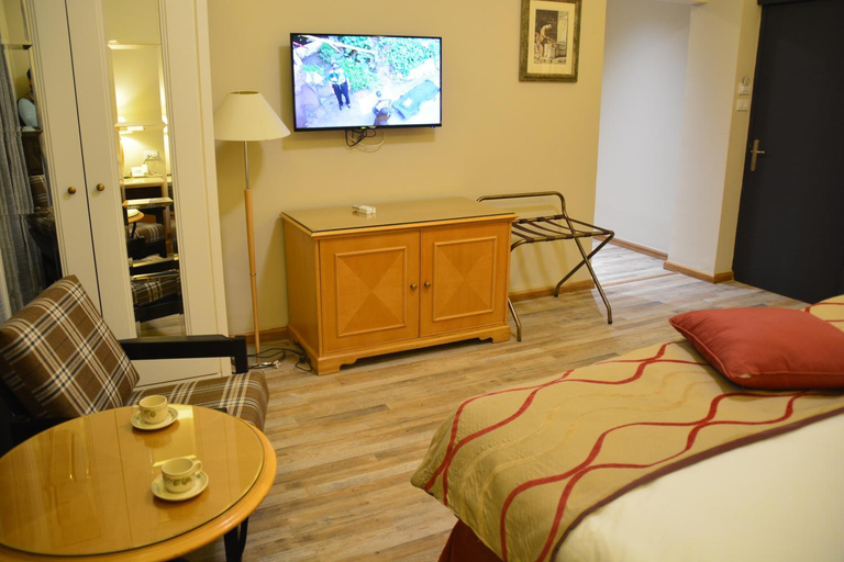 Others 5, The Y Hotel, Wadi Essier