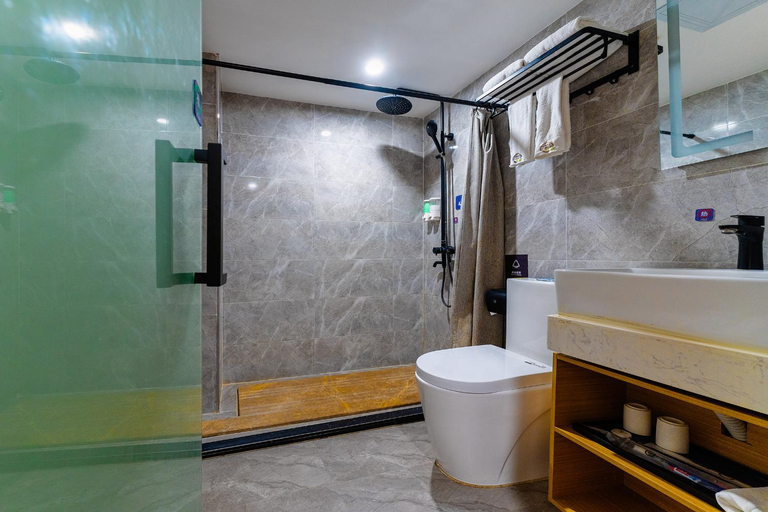 Bathroom 4, Yimimi Apartment - Guangzhou Xicun Metro Station , Guangzhou