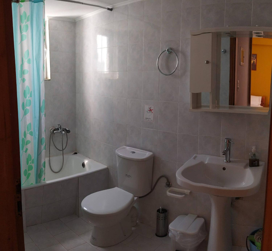Bathroom, Sea View And Mountain View Apartment For 4 People., Crete