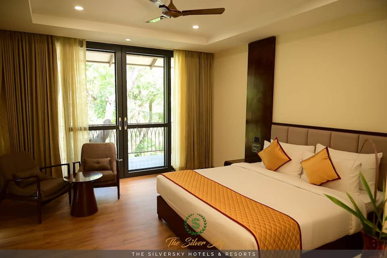Bedroom 2, The Silver Sky Hotels and Resorts, Chikmagalur