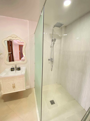 Bathroom 3, Golden Lotus Namkhan View, Luang Prabang