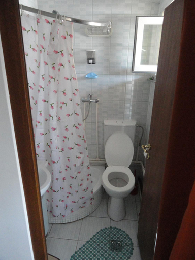Bathroom 4, Pensiune Restaurant Avangarde, Pitesti