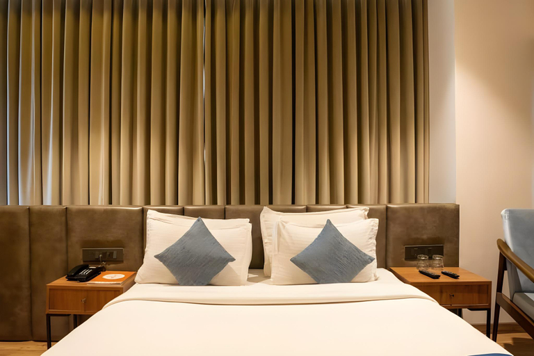 Bedroom 4, Pinnacle Grand Hotel, Ahmadabad