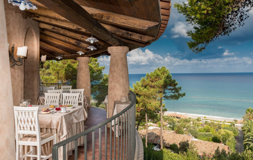 Food & Drinks 5, Hotel Porto Pirgos, Vibo Valentia