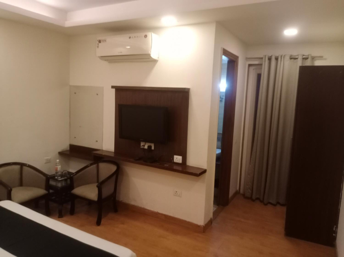 Others 5, Stays - Golf Course Road, Gurgaon