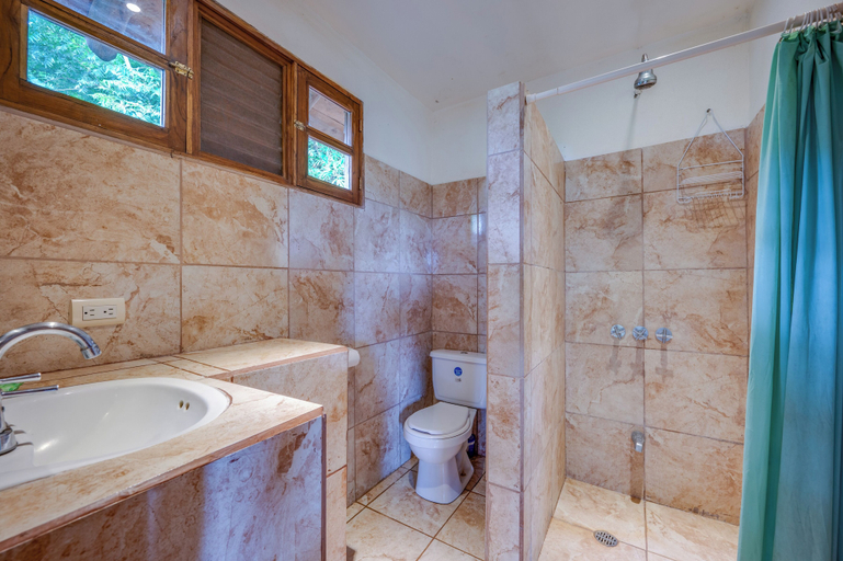 Bathroom, El-Sabanero Eco Lodge, Santa Cruz