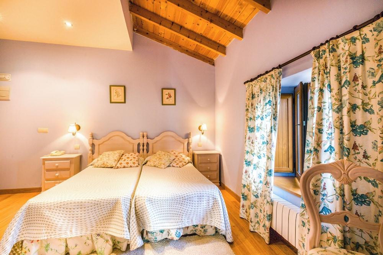 Bedroom 3, Palacio Garcia Quijano Hotel, Cantabria