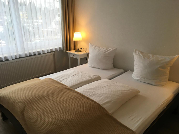 Bedroom 2, Hotel-Pension zum Paradies, Waldeck-Frankenberg