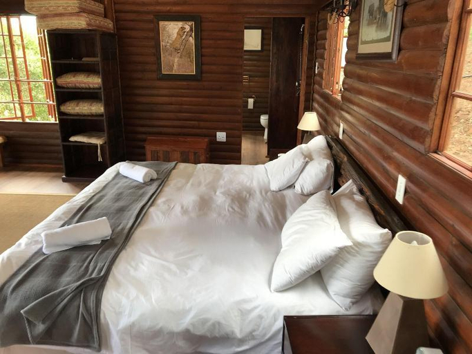 Bedroom 3, Amafu Forest Lodges, Mopani