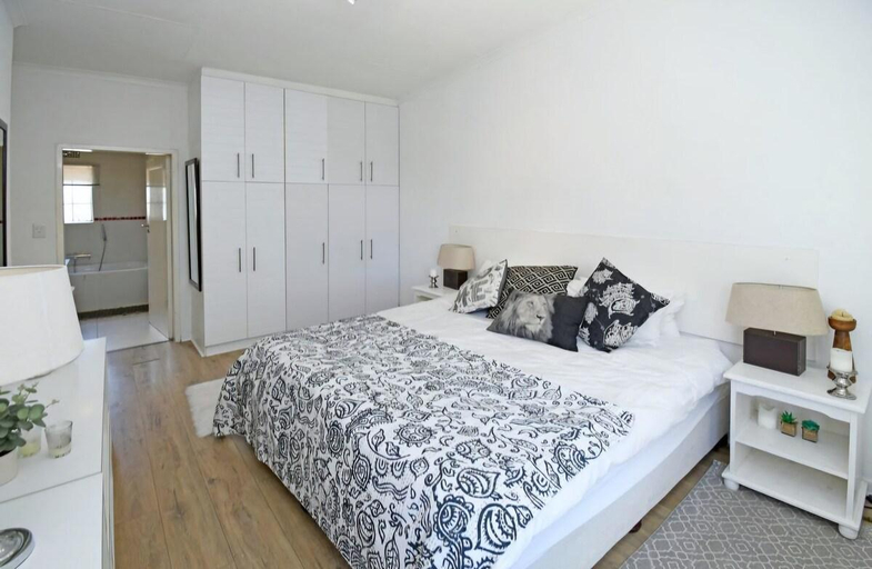 Bedroom 2, executive sandton city apartment, City of Johannesburg