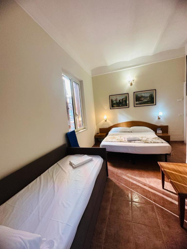 Bedroom 2, Hotel Resi, Roma
