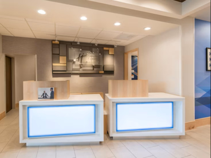 Public Area 3, Holiday Inn Express & Suites COLUMBIA-I-26 @ HARBISON BLVD by IHG, Lexington