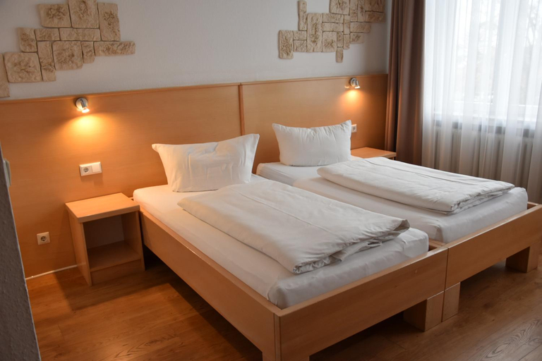 Bedroom 2, Hotel Europa, Euskirchen