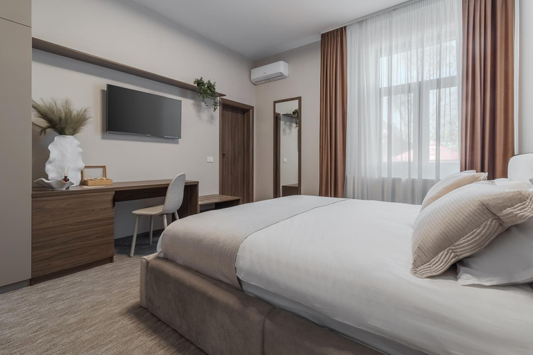Others 3, Ullmann Residence cu parcare in curte, Oradea