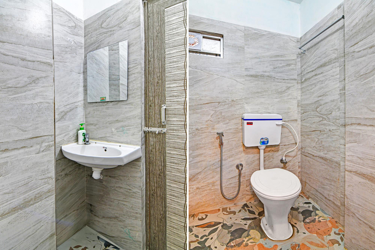 Bathroom, Fabhotel Dream Star, South 24 Parganas