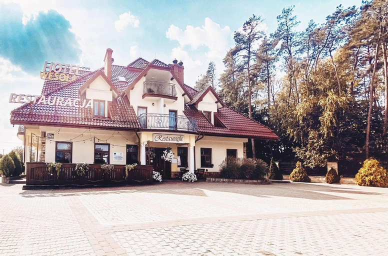 Exterior & Views, HOTEL RESTAURACJA WESOLA, Dąbrowa