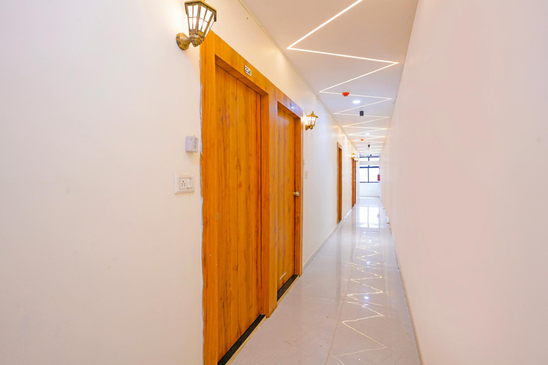 Public Area 2, Fabhotel Airport View, Ahmadabad