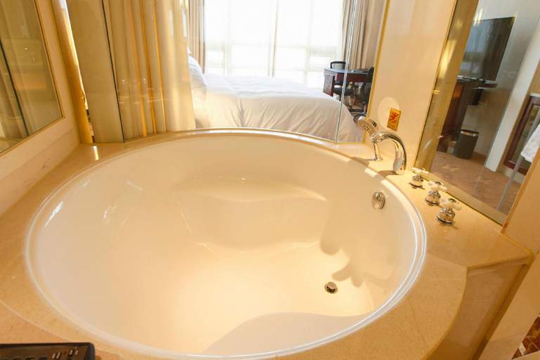 Bathroom 4, HEFEI PLATINUM HANJUE HOTEL 合肥白金汉爵大酒店, Hefei