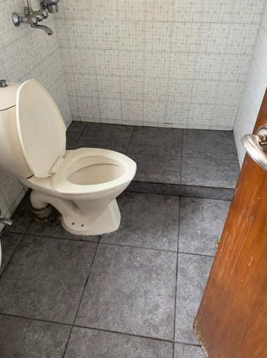 Bathroom 2, The Aster Homestay - Bedrooms & Apartments, Kolkata