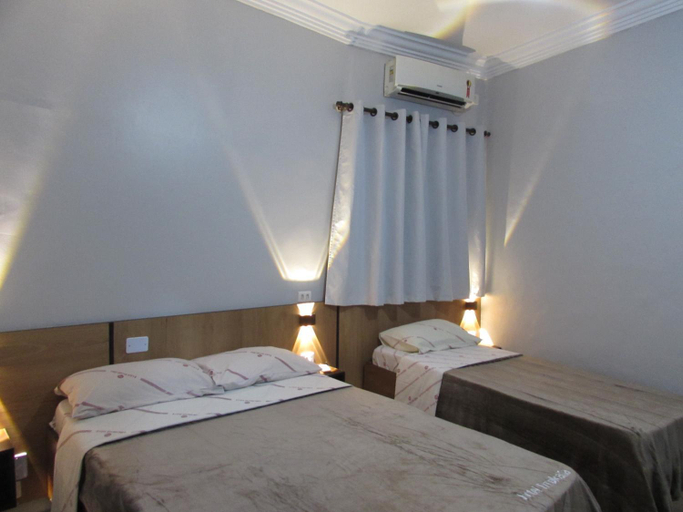 Bedroom 2, Hotel Tropicalia proximo a 25 de marco , Bras e Bom Retiro "Com estacionamento conveniado ao lado do, São Paulo