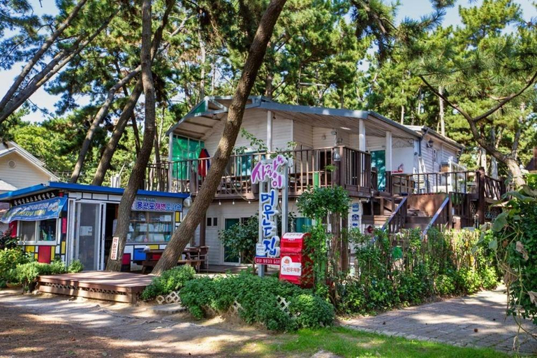 Others 3, Sarangiimeomuneunjip Pension, Taean