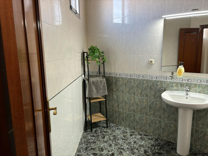 Bathroom 2, Hostal Restaurante La Noria, Jaén