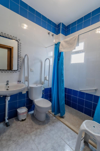 Bathroom 4, OYO Hotel Las Errizas, Cádiz