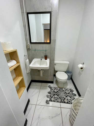 Bathroom 3, San Jose Downtown Suites, San José
