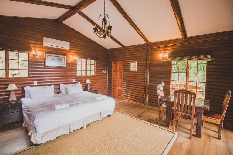 Bedroom 3, Amafu Forest Lodges, Mopani