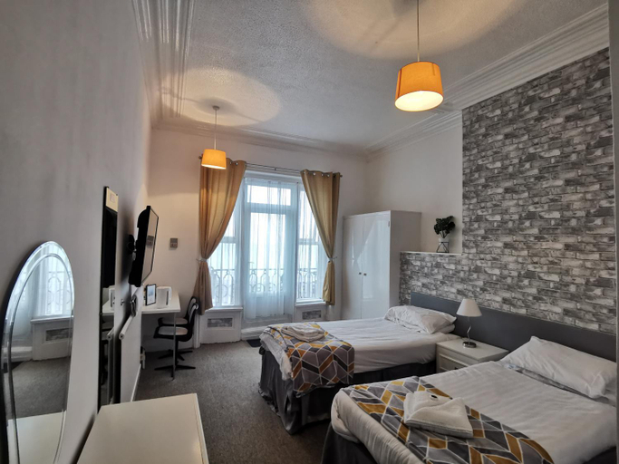 Bedroom 2, Royal Pier, Isle of Wight