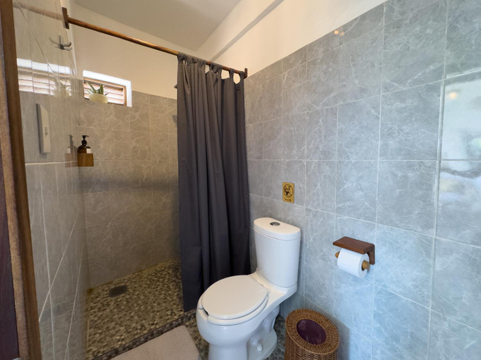 Bathroom 4, Hotel Sanmara, Dist. Juquila
