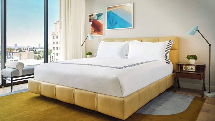 Bedroom 4, The Hollywood Grande, Autograph Collection, Los Angeles
