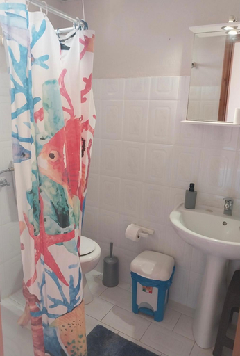 Bathroom 2, Ilios kalamaki maria, Faistos