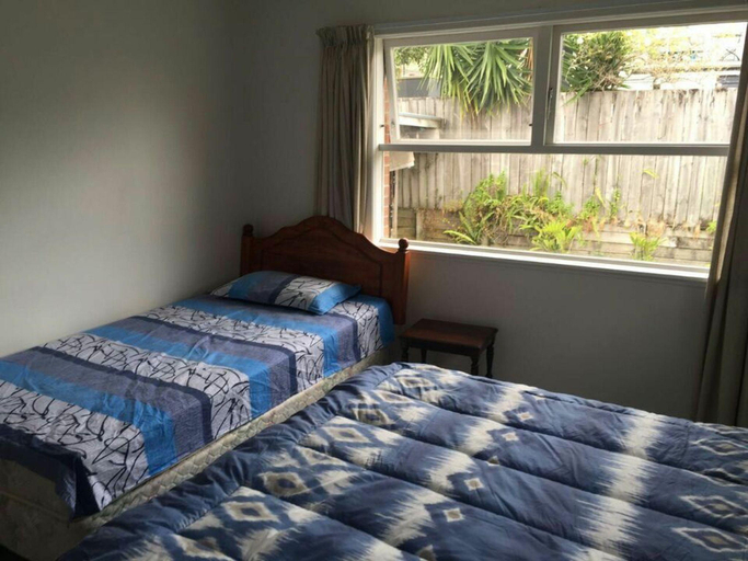 Others 5, Jing yuan, Manukau