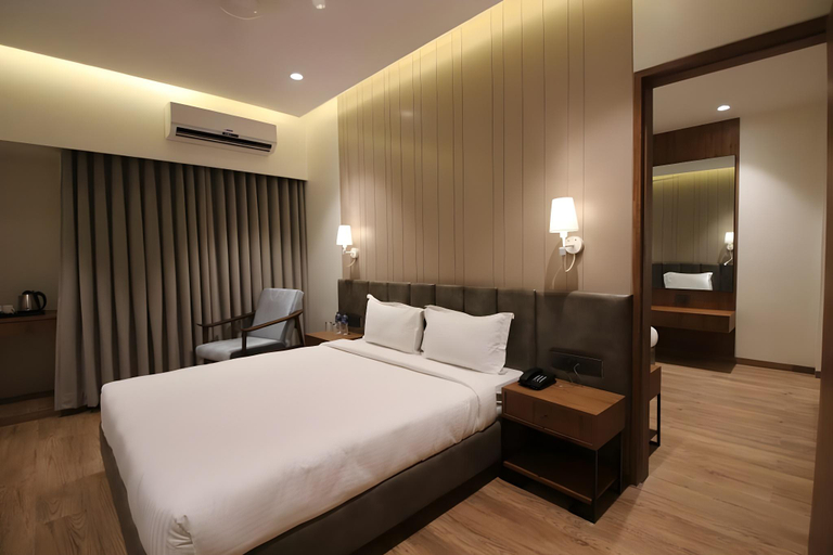 Bedroom 2, Pinnacle Grand Hotel, Ahmadabad