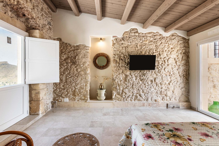 Bedroom 2, Casale Micale, Syracuse