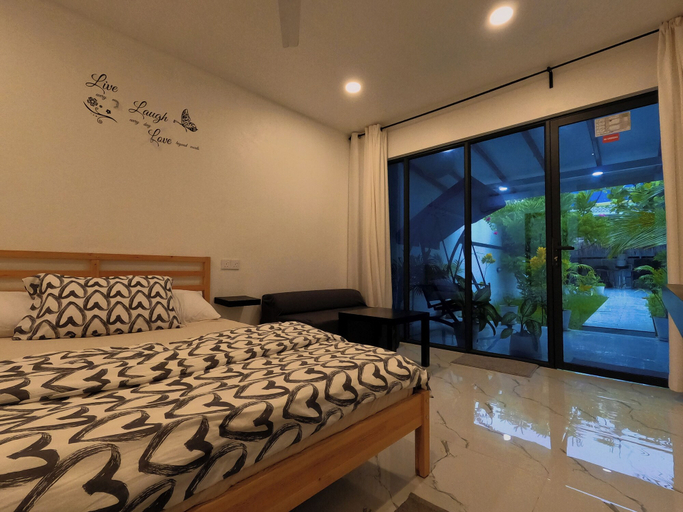 Bedroom 2, Oceana Inn Maldives