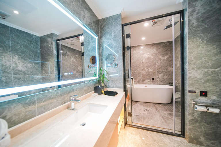 Bathroom 4, Kelly Jinyue Hotel 成都凯丽金悦酒店, Chengdu
