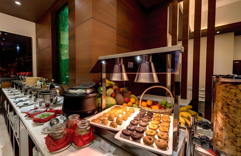 Food & Drinks 4, Rooms by Rocana, Kuantan