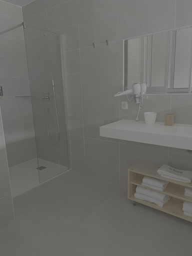 Bathroom 3, Le B Complexe Hotel, Rhône