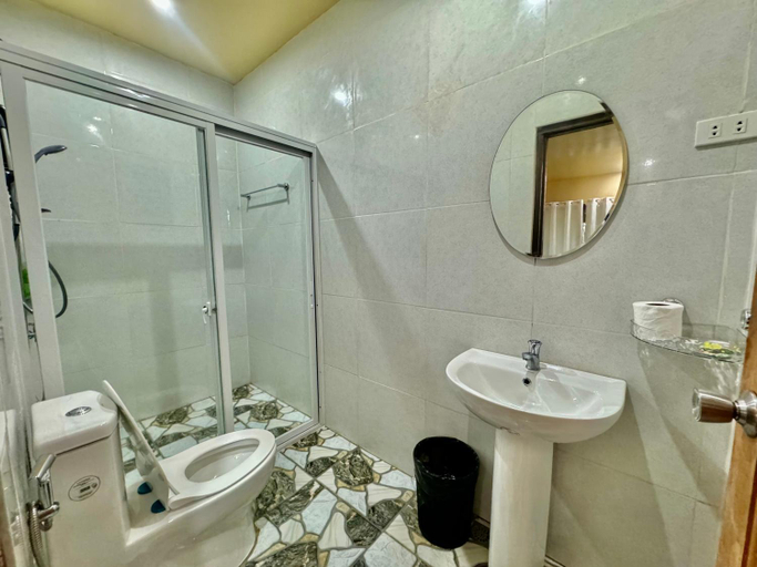 Bathroom 3, Loboc Cool River Resort, Loboc