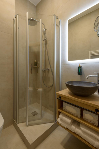 Bathroom 4, BERGlassig Hotel - Halbpension Plus inkl Getranke, Regen